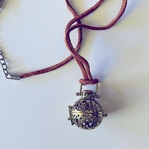 Aromatherapy Bohemian goldtone sphere necklace with leather